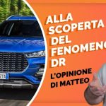 Lavare la macchina a casa: perch&eacute; &egrave; vietato e quali sono le conseguenze