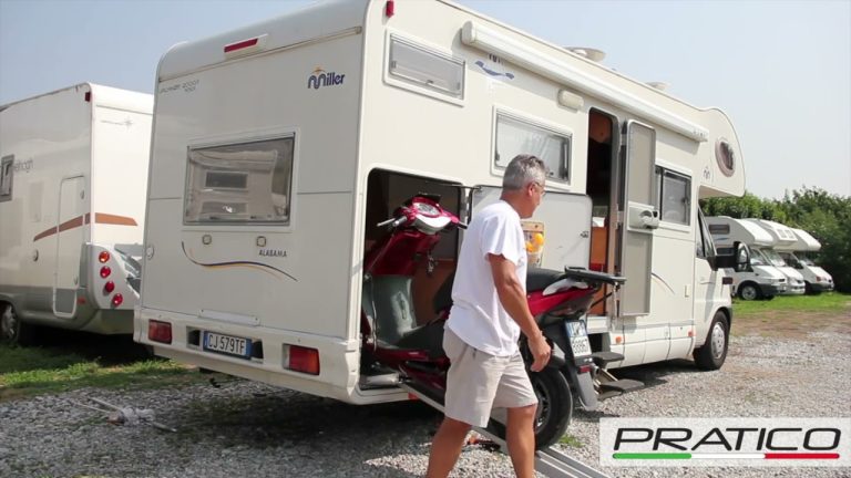 Carica la tua moto nel camper: scopri come con un fai da te!